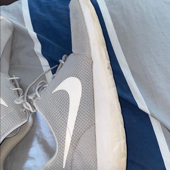 Grey/White Nike Roshes - Picture 4 of 8